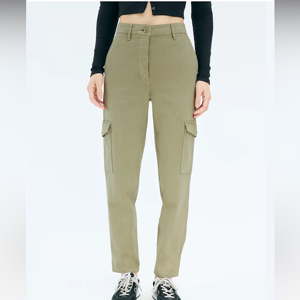 Wilfred Modern cargo Pant - Size 6 - Army Green colour